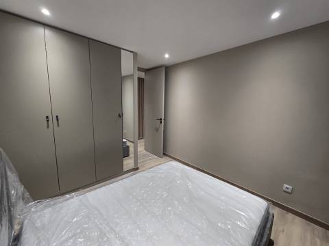 Apartamento T1, Mobilado e Equipado, Próximo ao Mercado Matosinhos