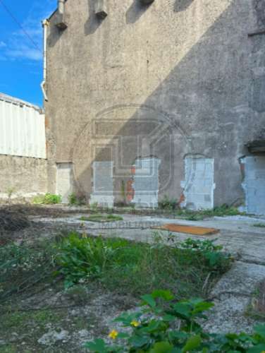 Armazém com potencial habitacional – Milheirós, Maia