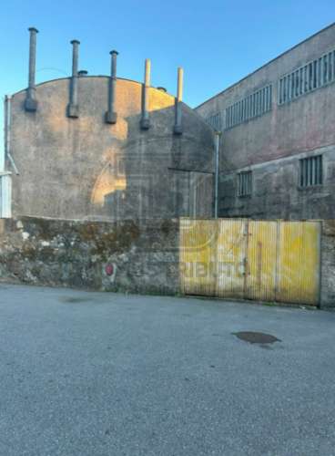 Armazém com potencial habitacional – Milheirós, Maia