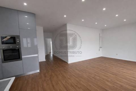 Apartamento T3 em Águas Santas – Conforto, Espaço e Excelente Localização