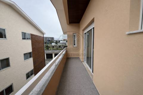 Apartamento T3 em Águas Santas – Conforto, Espaço e Excelente Localização