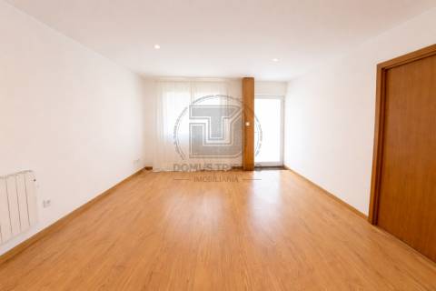 Andar Moradia T3 Arrendamento em Aldoar, Foz do Douro e Nevogilde,Porto