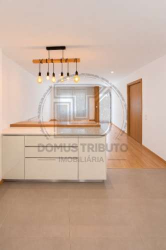 Andar Moradia T3 Arrendamento em Aldoar, Foz do Douro e Nevogilde,Porto