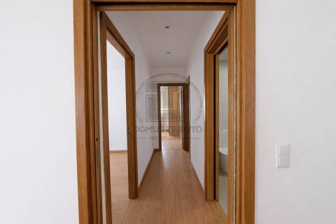 Andar Moradia T3 Arrendamento em Aldoar, Foz do Douro e Nevogilde,Porto