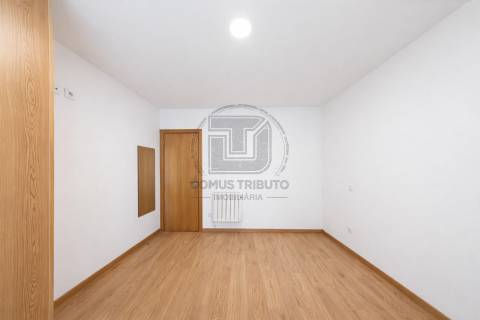 Andar Moradia T3 Arrendamento em Aldoar, Foz do Douro e Nevogilde,Porto