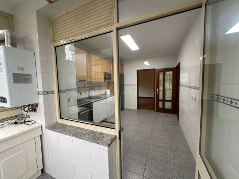 Apartamento T2+1 Arrendamento em Nogueira e Silva Escura,Maia