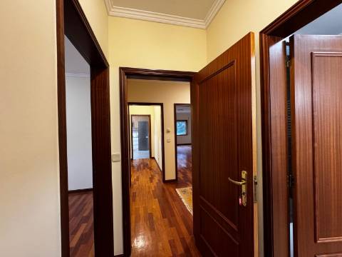 Apartamento T2+1 Arrendamento em Nogueira e Silva Escura,Maia