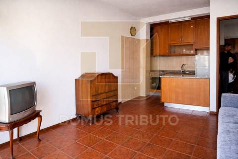 Apartamento T1 com Varanda | Excelente Exposição Solar | Localização Privilegiada