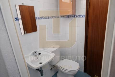 Apartamento T1 com Varanda | Excelente Exposição Solar | Localização Privilegiada