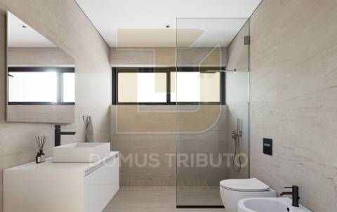 Moradias T3 em Condomínio Fechado com Piscina | S. Cosme, Gondomar