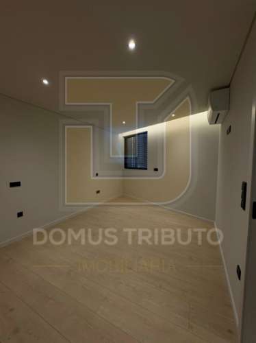 Apartamento T3 | 4.º Piso | 4 Frentes | Terraço e varandas com 48,16m² Garagem fechada (BOX) para 2