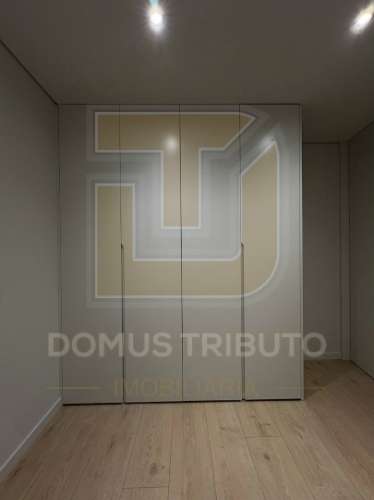 Apartamento T3 | 4.º Piso | 4 Frentes | Terraço e varandas com 48,16m² Garagem fechada (BOX) para 2