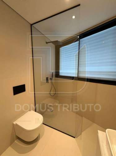 Apartamento T4 | 3.º Piso | 4 Frentes | Terraço e varanda com 48,40m² Garagem fechada (BOX) para 2 v