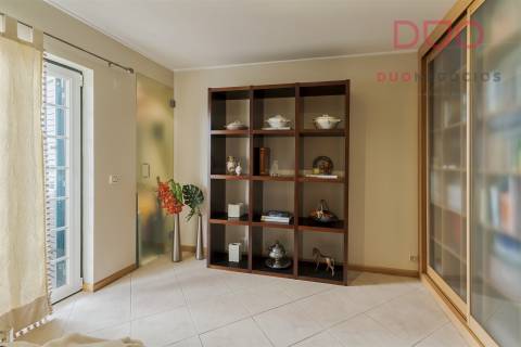 Moradia T4+1 à venda no Montijo