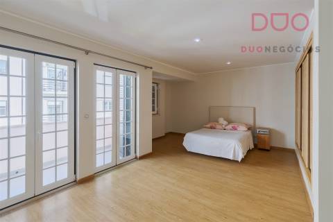 Moradia T4+1 à venda no Montijo