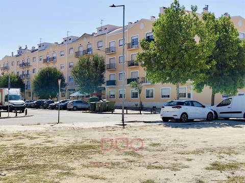 Terreno Para Construção de Prédio à venda no Pinhal Novo