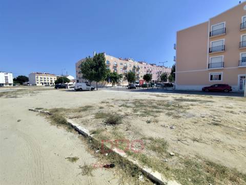 Terreno Para Construção de Prédio à venda no Pinhal Novo