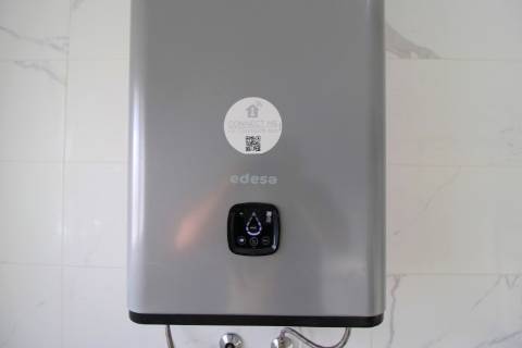 T2+T1+T1 c/ Garagem. Entregue totalmente renovado.