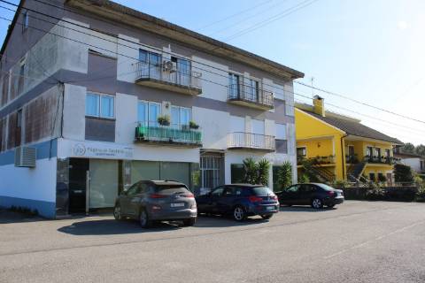 Garagem  Arrendamento em Colmeias e Memória,Leiria