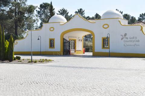 Lote de Terreno para construção de moradia em banda, localizado na Urb. da Ribeira do Marchante