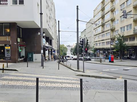 Apartamento T0+1 , novo, inserido em um edifício totalmente remodelado no Centro Histórico do Porto.