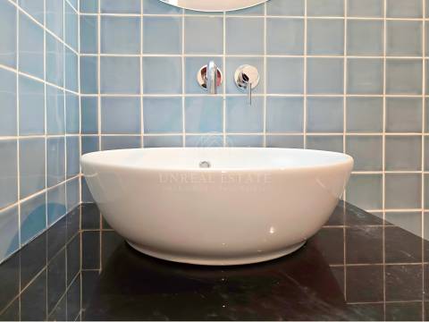 Apartamento T0+1 , novo, inserido em um edifício totalmente remodelado no Centro Histórico do Porto.