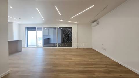 Apartamentos T2,T3, T3+1 (equivalente a T4) e T4, no Entroncamento com Acabamentos Premium