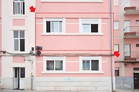 Apartamento T2 no Centro do Barreiro – Excelente Localização e Luminosidade