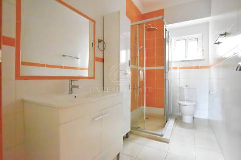 Apartamento T2 no Centro do Barreiro – Excelente Localização e Luminosidade