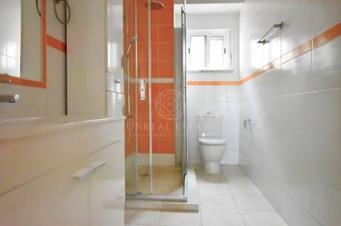 Apartamento T2 no Centro do Barreiro – Excelente Localização e Luminosidade