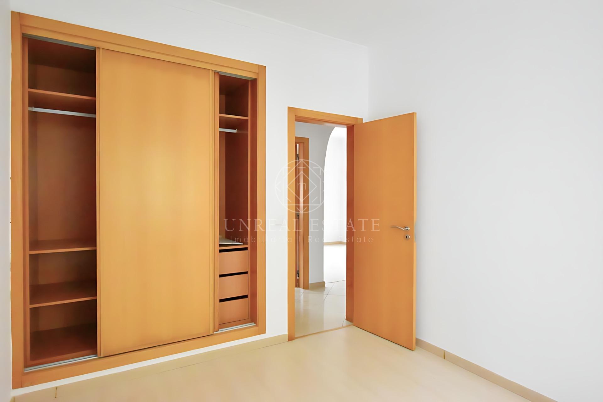 Apartamento T2 no Centro do Barreiro – Excelente Localização e Luminosidade