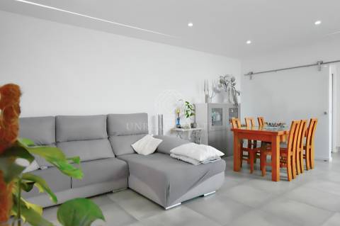 Moradia Térrea V3 com 2 Suítes e Garagem, em Lote de 1.033 m² – Vila Alegre, Fernão Ferro