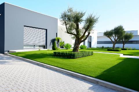 Moradia Térrea V3 com 2 Suítes e Garagem, em Lote de 1.033 m² – Vila Alegre, Fernão Ferro