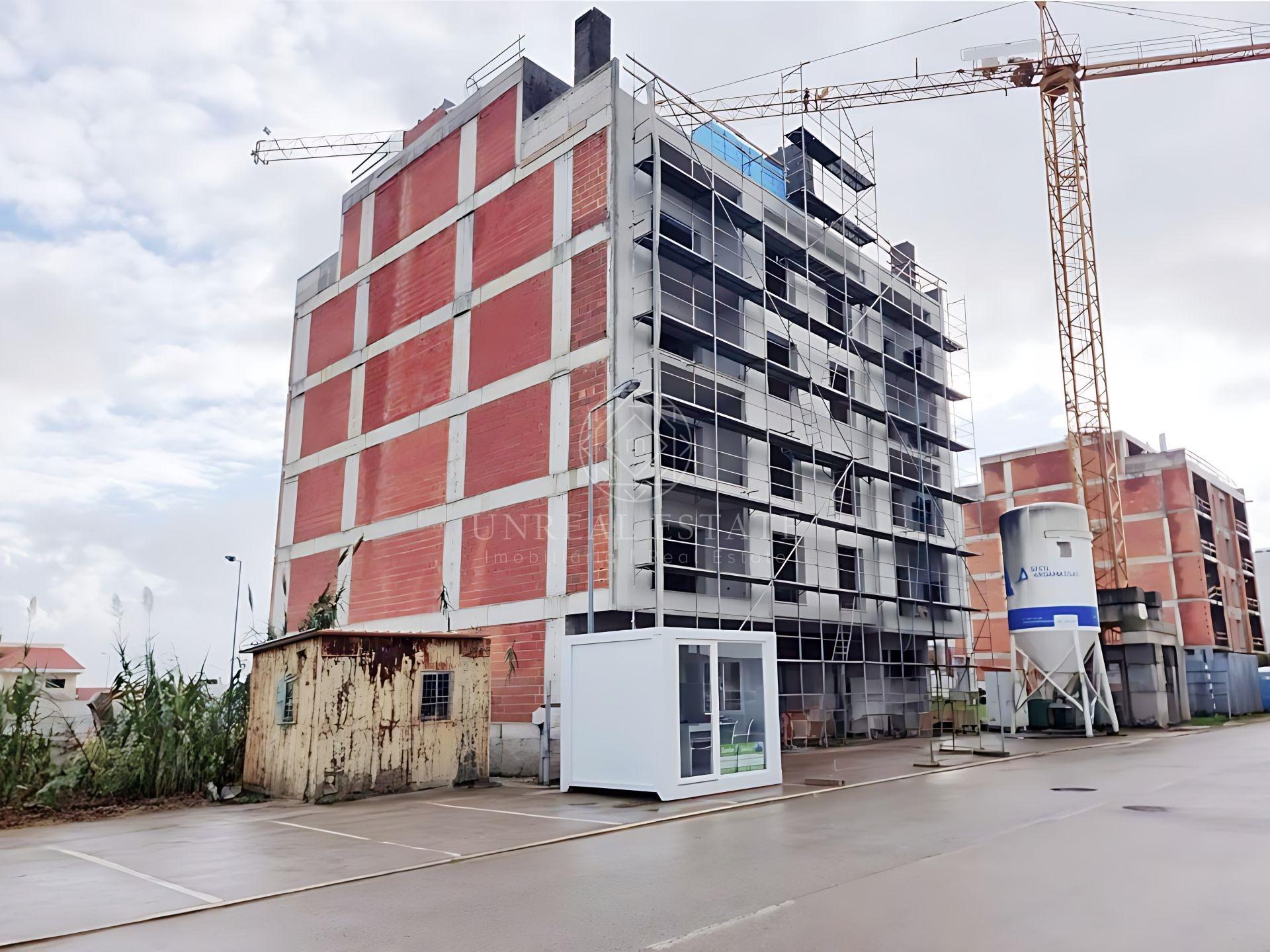 Apartamento T3, em construção, com Parqueamento, localizado no Montijo | Entrega em 2026