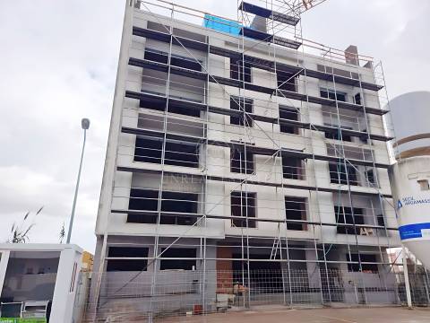 Apartamento T3, em construção, com Parqueamento, localizado no Montijo | Entrega em 2026