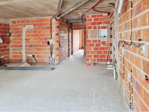 Apartamento T3, em construção, com Parqueamento, localizado no Montijo | Entrega em 2026