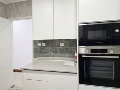 Moradia Isolada Unifamiliar T4 com Garagem e Anexo | Torres Novas