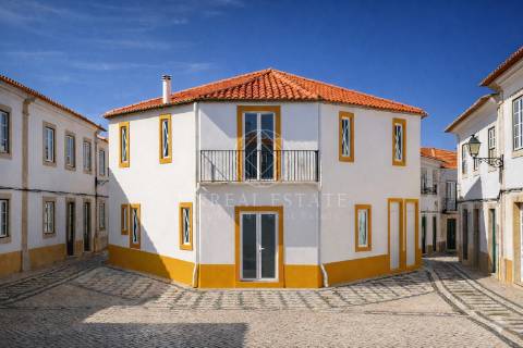 Apartamento T1 em Remodelação Total no Centro Histórico de Torres Novas