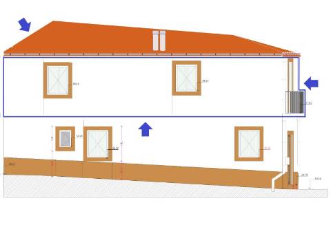 Apartamento T1 em Remodelação Total no Centro Histórico de Torres Novas