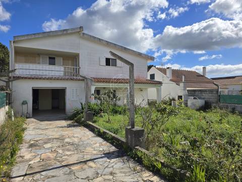 Moradia Isolada T3+1 Venda em Sesimbra (Castelo),Sesimbra