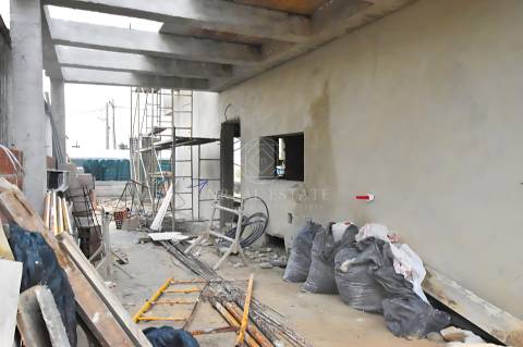 Moradia T3 com duas Suítes e Pérgola localizada em Pinhal do General, Fernão Ferro - Seixal