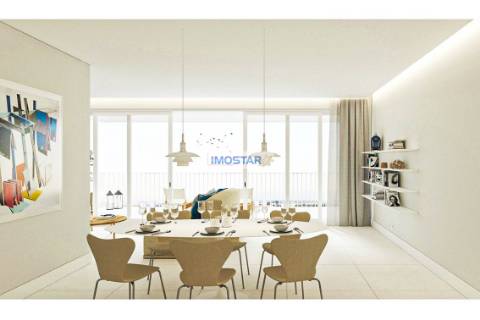 Apartamento T3 em Vilamoura de construccao nova com vistas distantes para o mar.