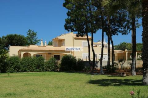 Moradia isolada T3 com piscina em Almancil