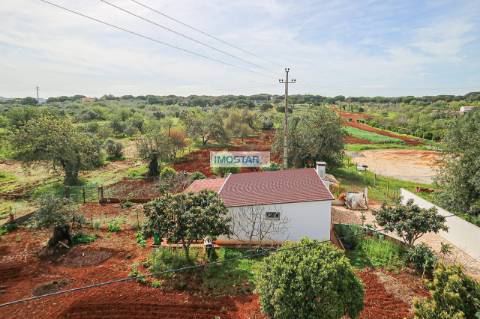 Grande casa T8 +2 em Benfarras, Quarteira