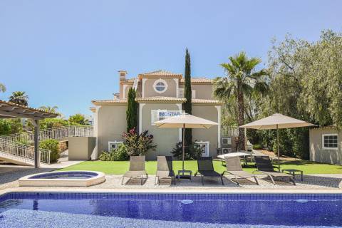 Moradia T4 na prestigiada Fonte Algarve, perto de Vale do Lobo