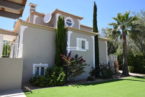 Moradia T4 na prestigiada Fonte Algarve, perto de Vale do Lobo