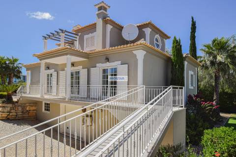 Moradia T4 na prestigiada Fonte Algarve, perto de Vale do Lobo