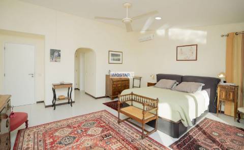 Casa de Campo T4 com vista panorâmica para o mar em Santa Bárbara de Nexe, Faro