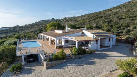 Casa de Campo T4 com vista panorâmica para o mar em Santa Bárbara de Nexe, Faro