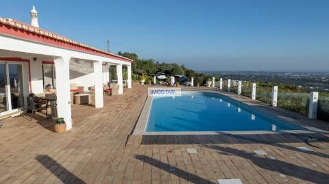 Casa de Campo T4 com vista panorâmica para o mar em Santa Bárbara de Nexe, Faro